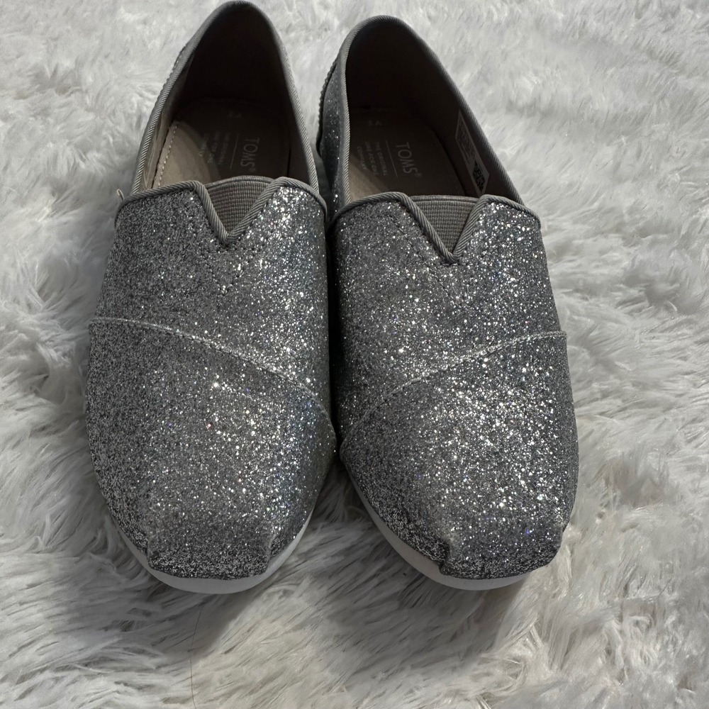TOMS Glitter Slip On Shoes YOUTH little girls Size 3 Silver Sparkle Casual Flats - Picture 6 of 8